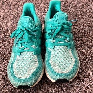 Size 8.5 women’s adidas ultra boost